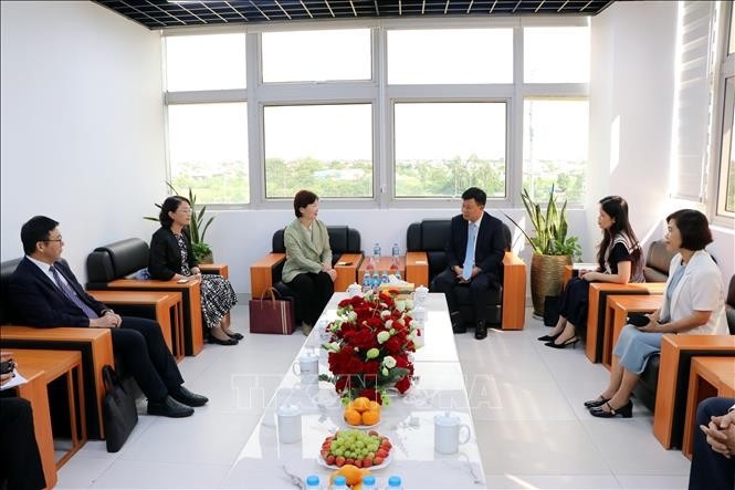 China's Shenzhen eyes deeper tech, trade ties with Hai Phong